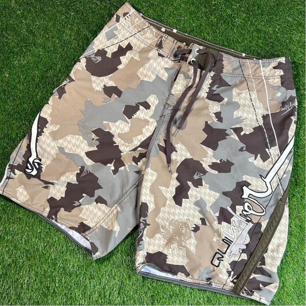 Vintage Quiksilver Camo Board Shorts Mens 36 Surf Swim Trunks Y2K Brown Beach